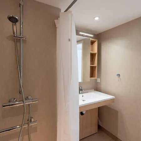 アパートホテル Quality 4*