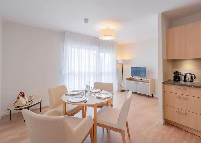 Aparthotel Quality 4*